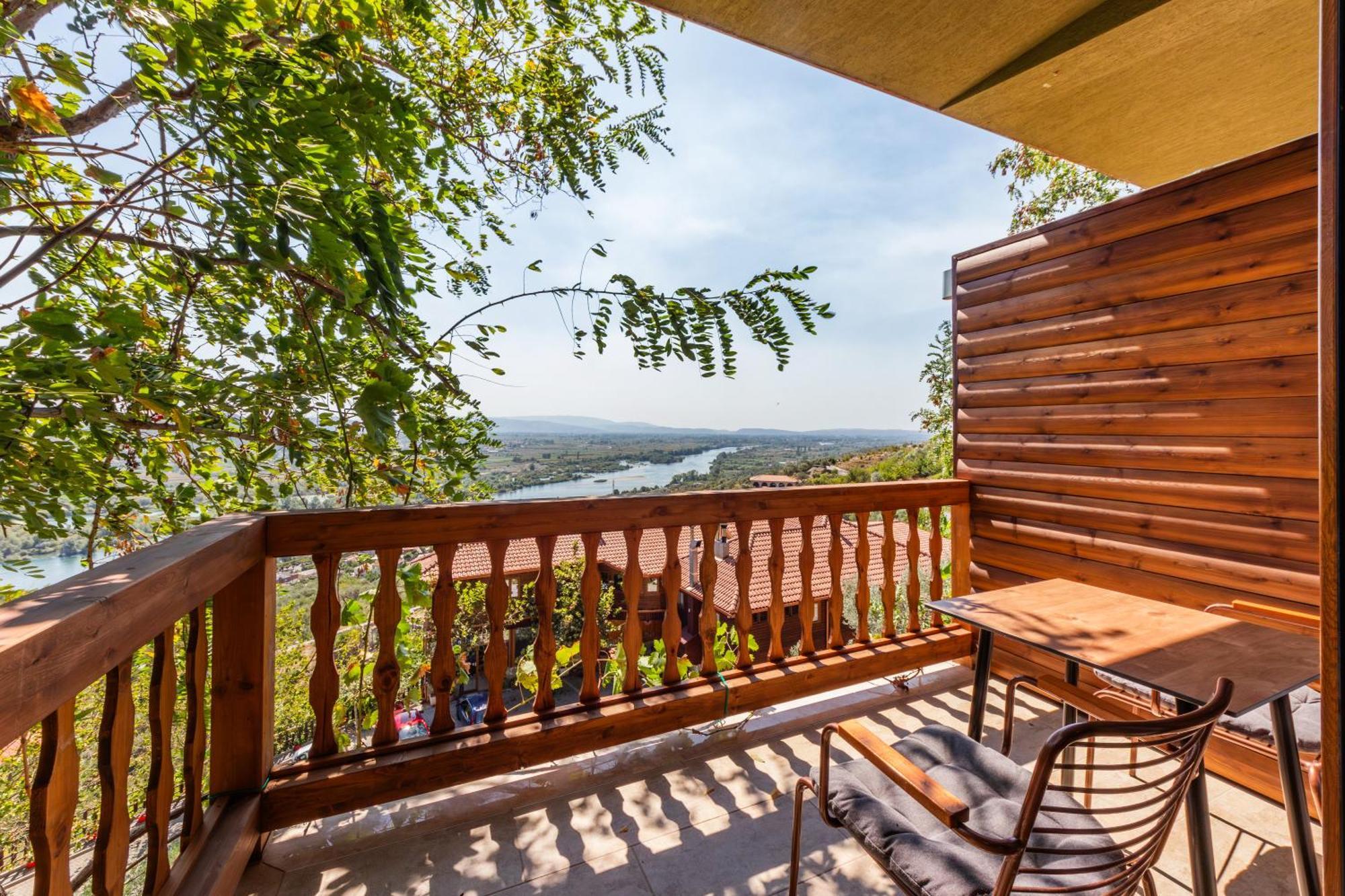 Nature House Hotel 3*